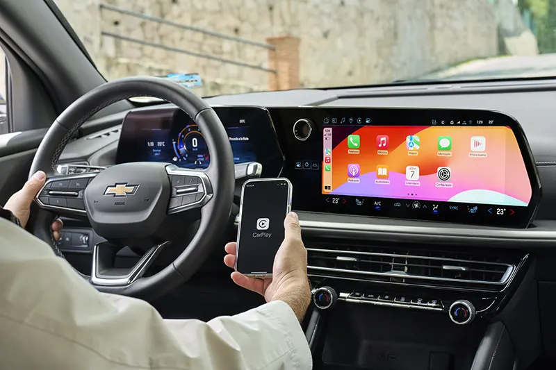 Traverse-cluster-apple-car-play